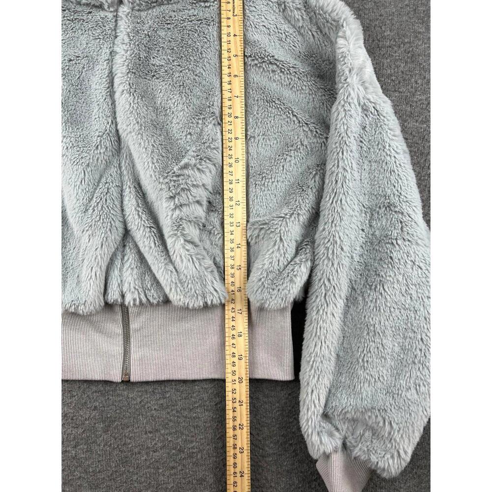 Women's Light Gray Faux Fur Cropped Jacket with Ribbed Hem‎ and Cuffs Size Small - Picture 4 of 5